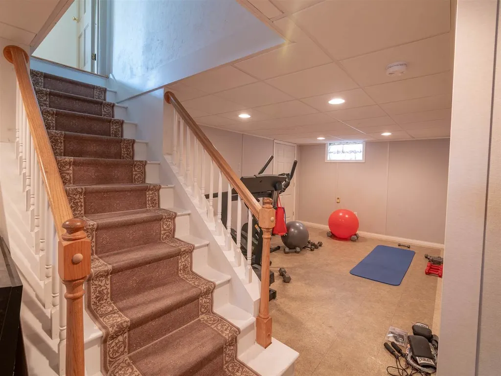 24 Sandown Road Chester NH 03036