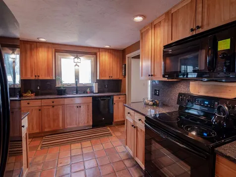 24 Sandown Road Chester NH 03036