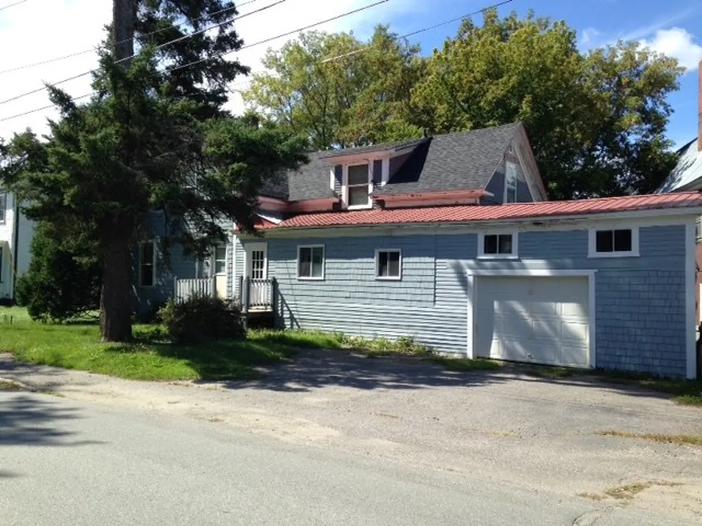 23 Lombard Street Colebrook NH 03576