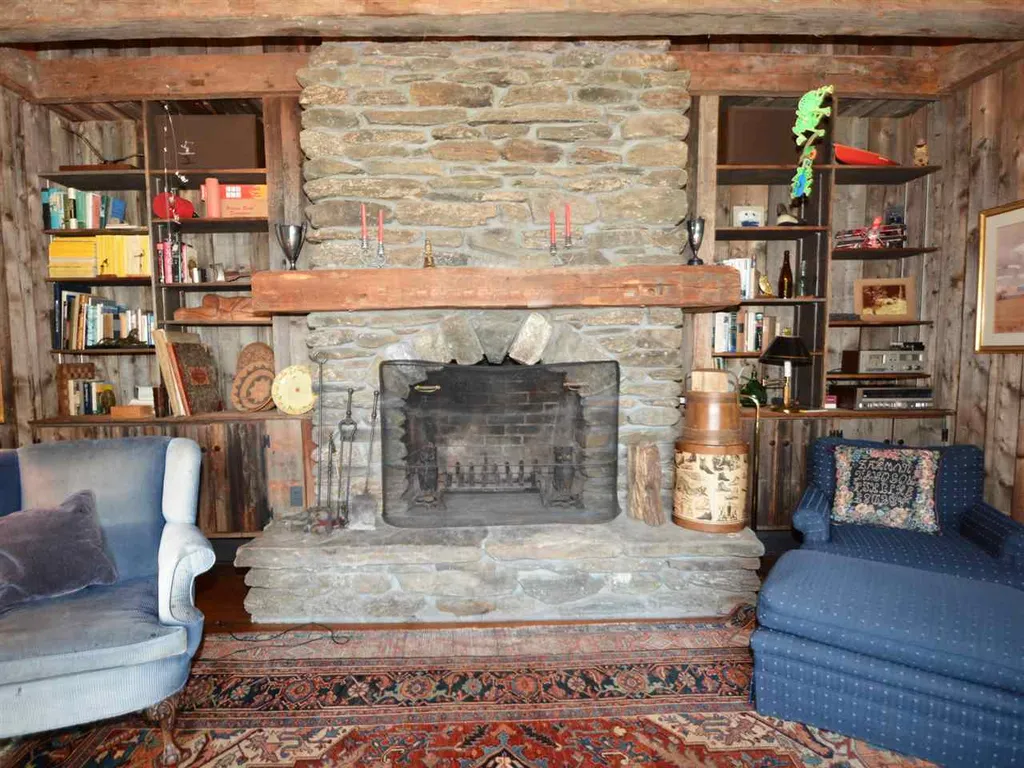 89 Castle Road Fayston VT 05660