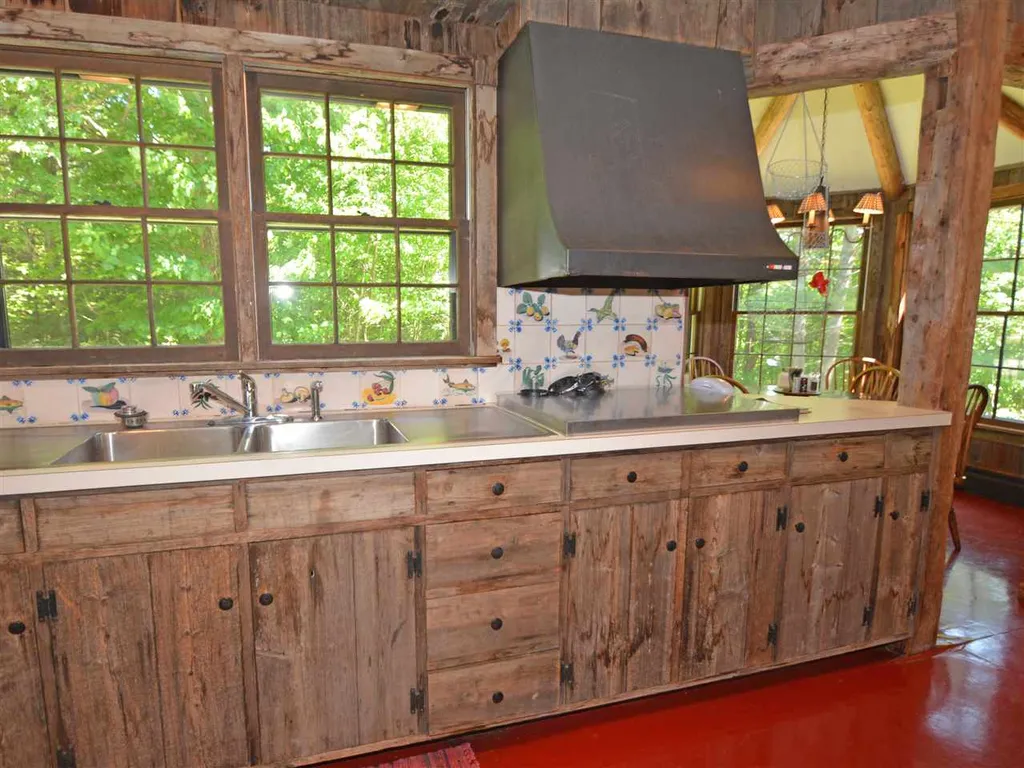 89 Castle Road Fayston VT 05660