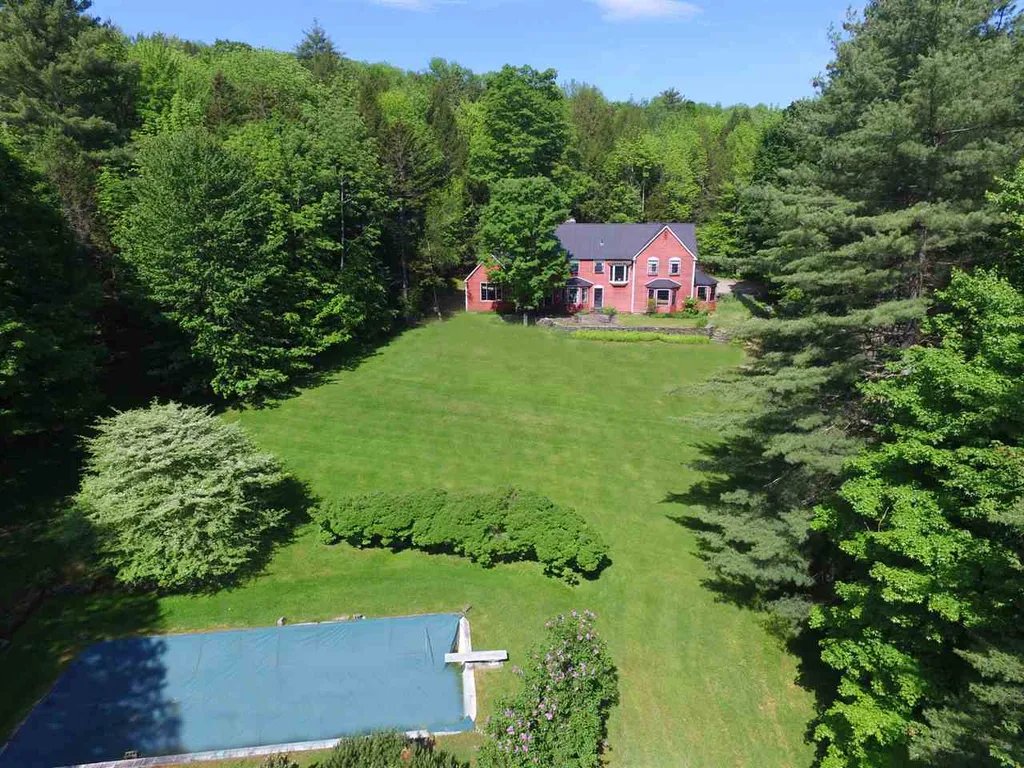 89 Castle Road Fayston VT 05660