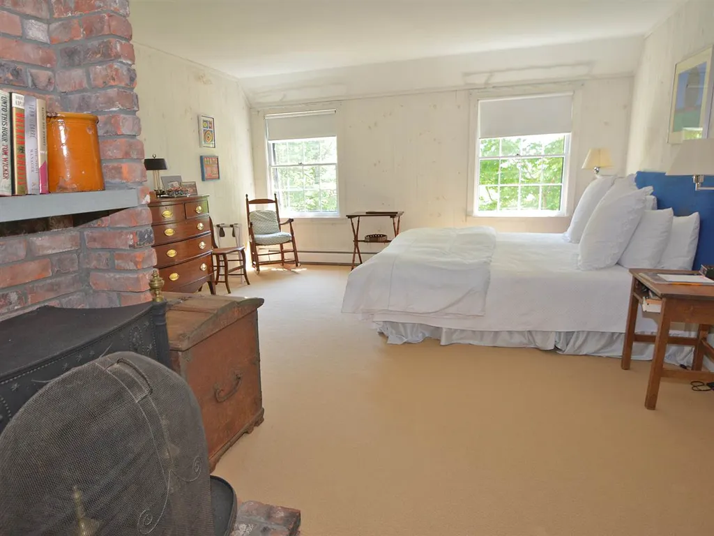89 Castle Road Fayston VT 05660