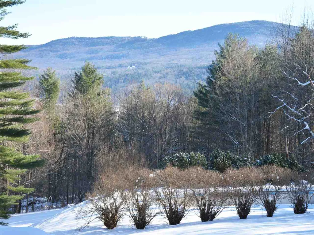 89 Castle Road Fayston VT 05660