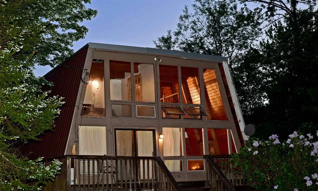 1100 Chapel Hill Road Whitingham VT 05361