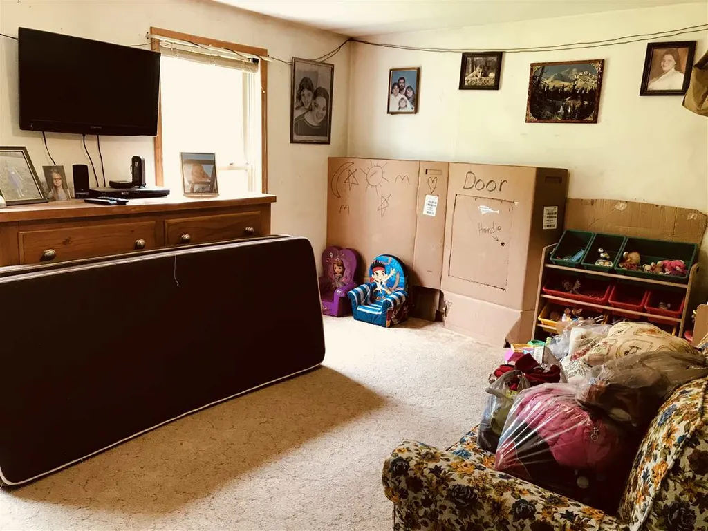 54 Holbrook Road Whitingham VT 05361