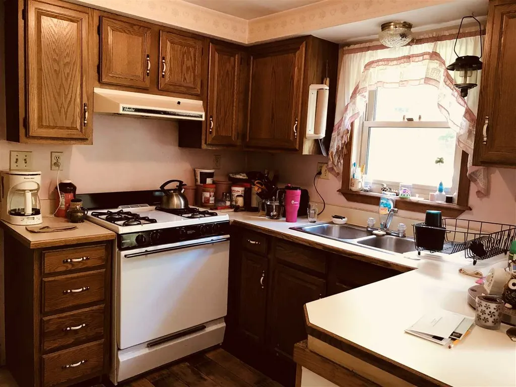 54 Holbrook Road Whitingham VT 05361