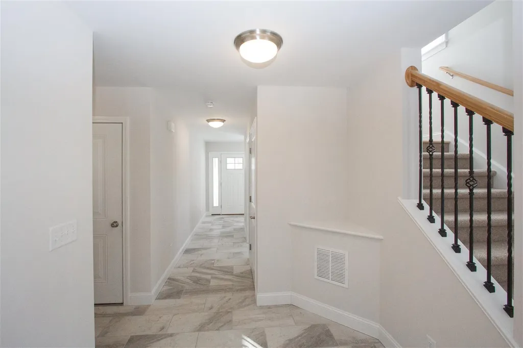31 Clover Lane Colchester VT 05446