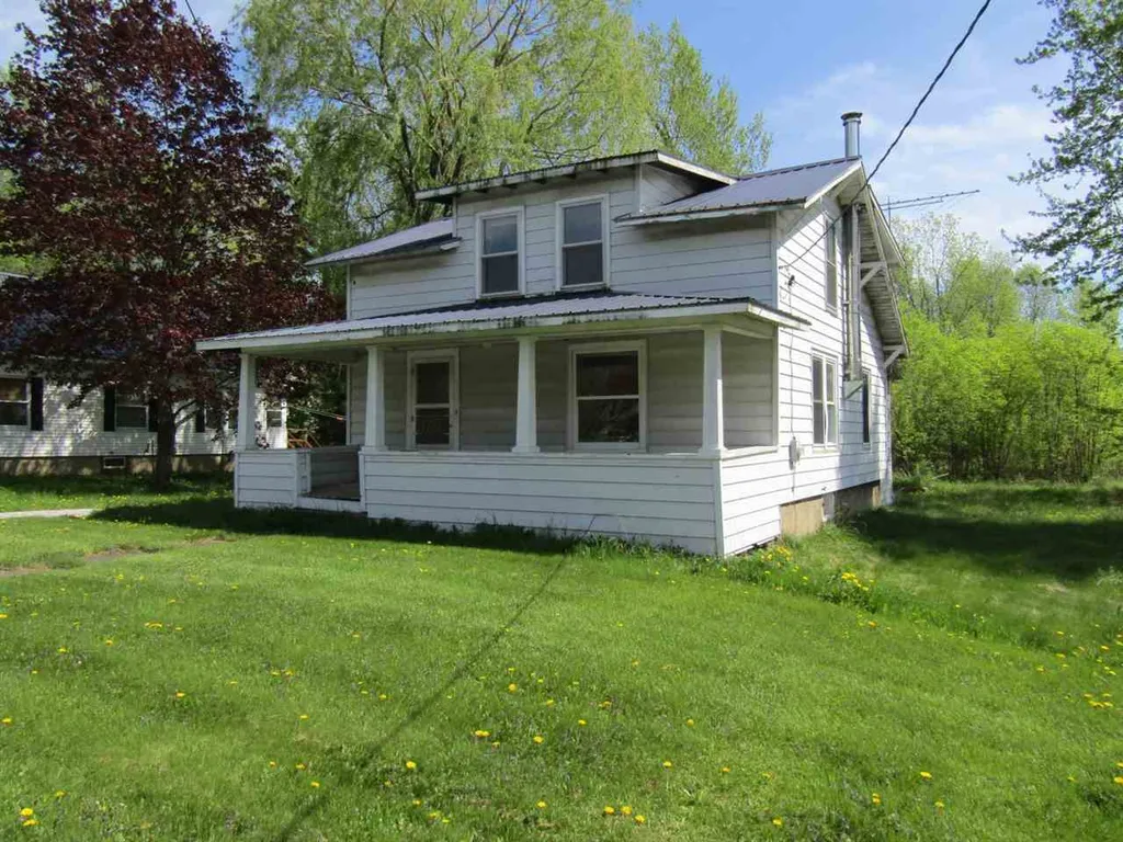 61 Lake Street Alburgh VT 05440