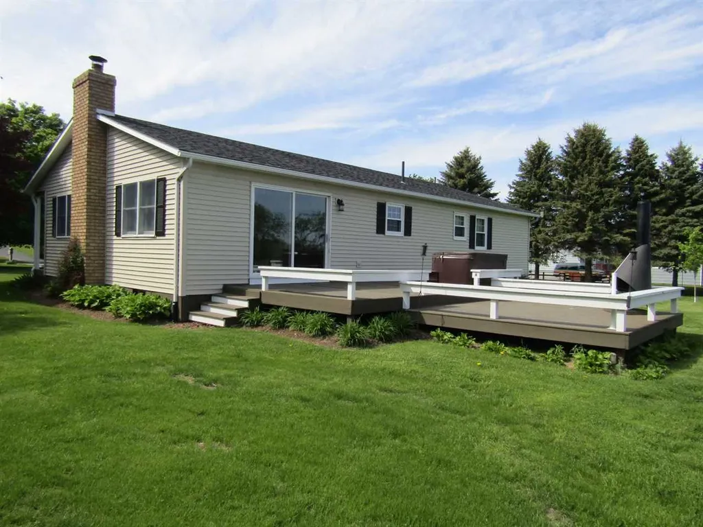 190 North Point Road Isle La Motte VT 05463