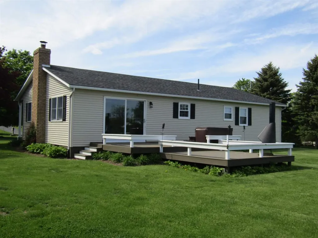 190 North Point Road Isle La Motte VT 05463