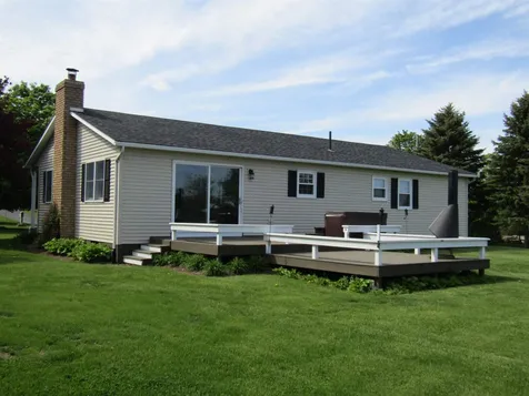 190 North Point Road Isle La Motte VT 05463
