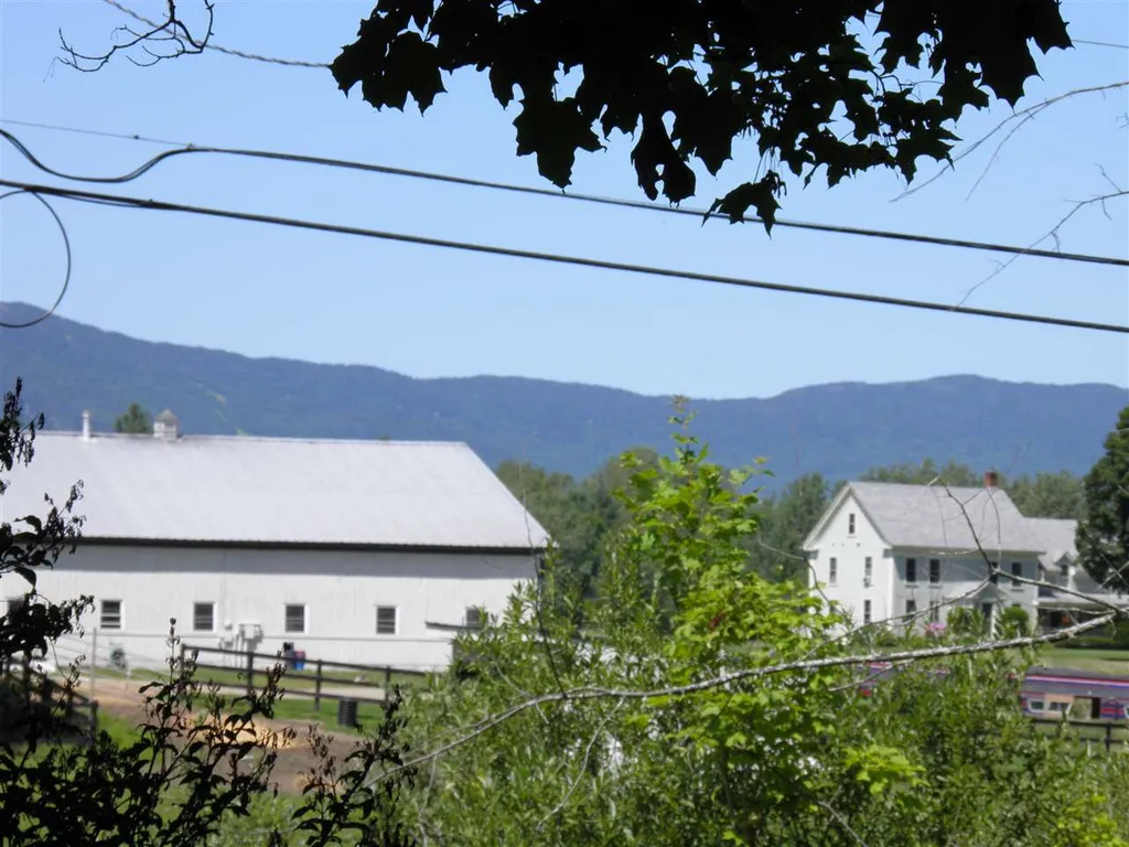 25 Roth Road Warren VT 05674