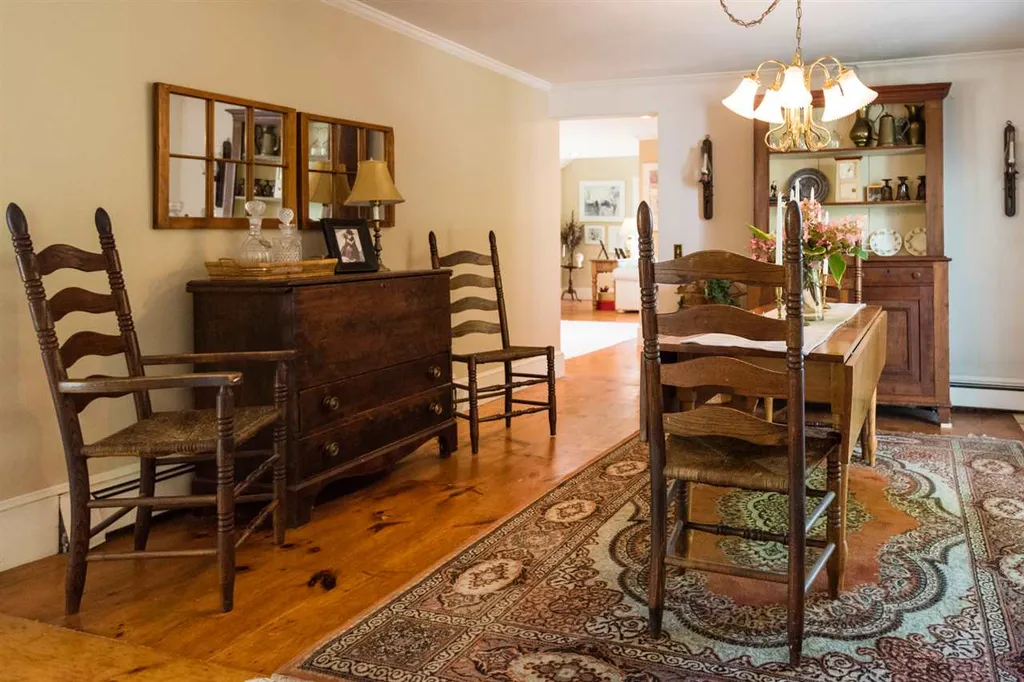 25 Roth Road Warren VT 05674
