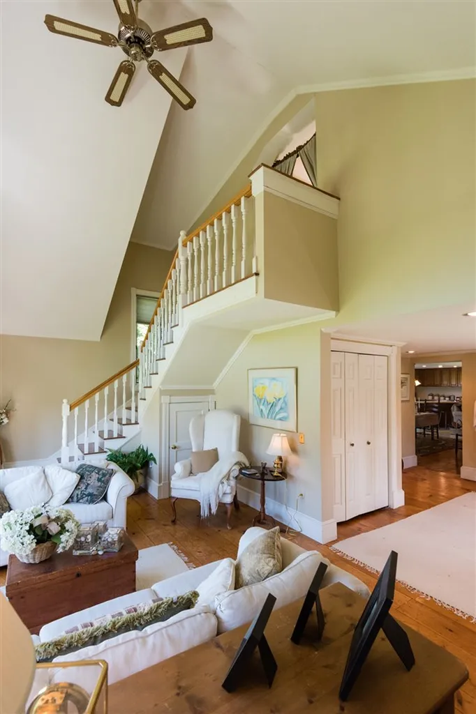 25 Roth Road Warren VT 05674