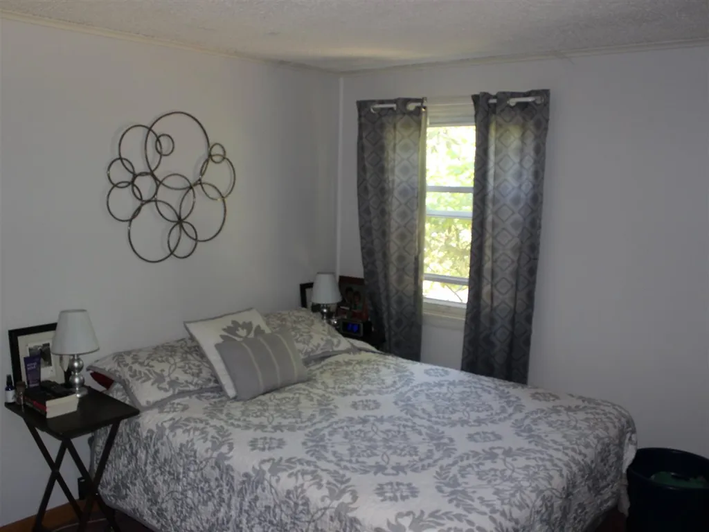 9 Oak Hill Road Hinsdale NH 03451