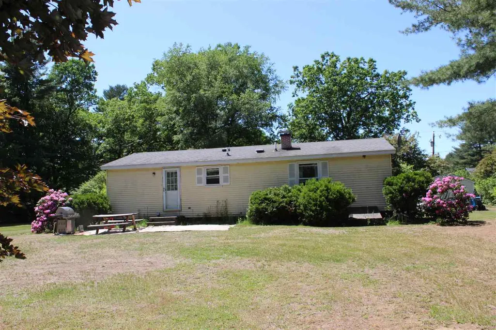 9 Oak Hill Road Hinsdale NH 03451