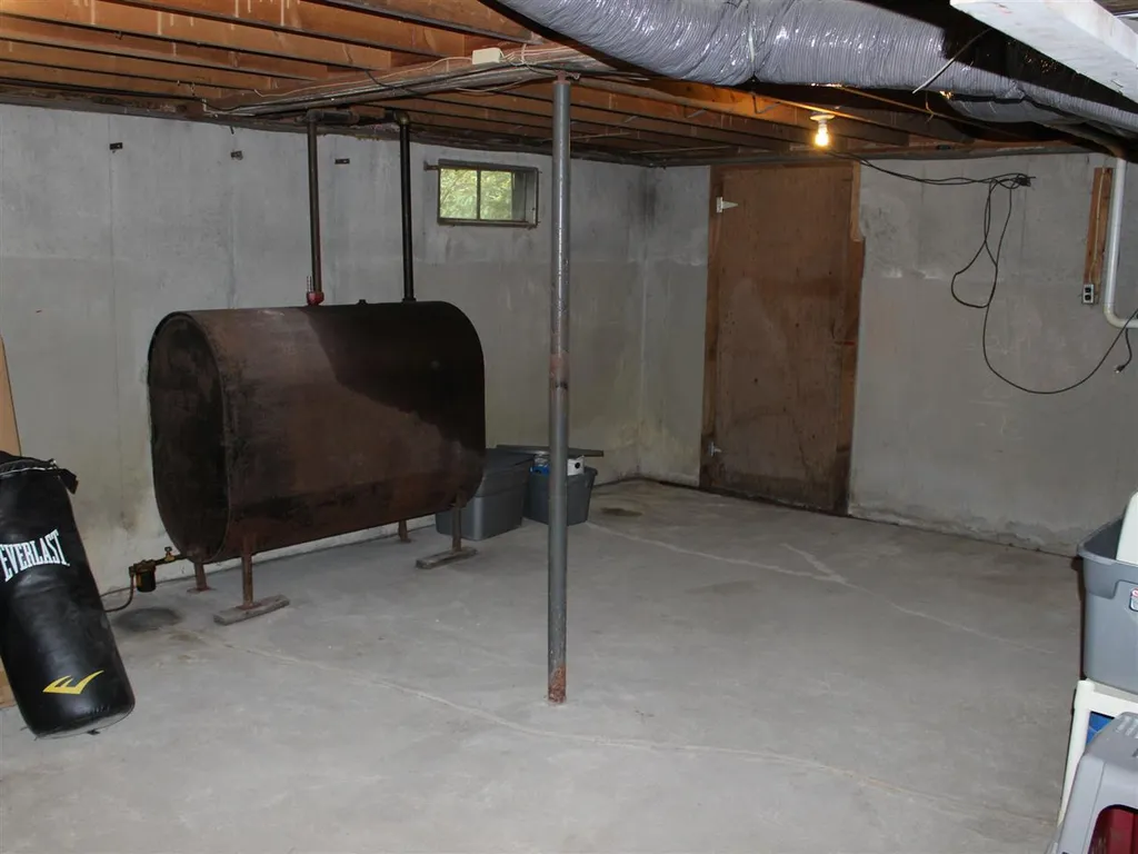9 Oak Hill Road Hinsdale NH 03451