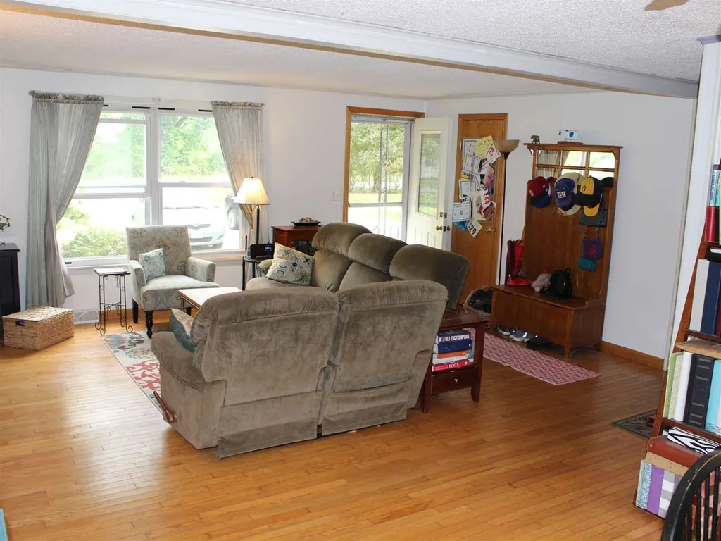 9 Oak Hill Road Hinsdale NH 03451