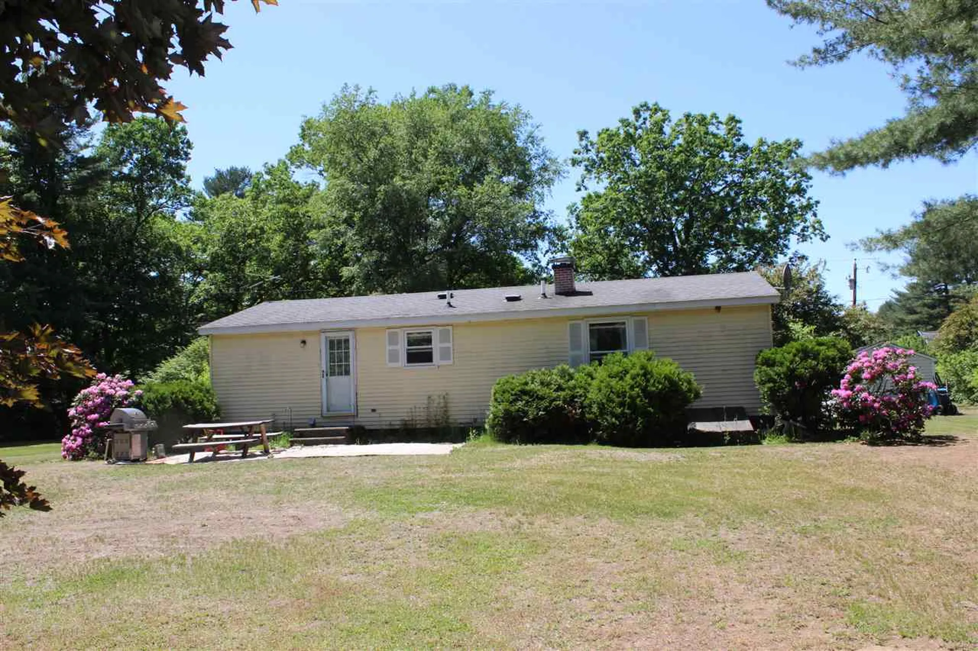 9 Oak Hill Road Hinsdale NH 03451