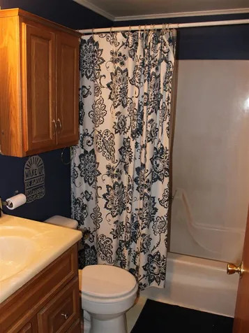 9 Oak Hill Road Hinsdale NH 03451