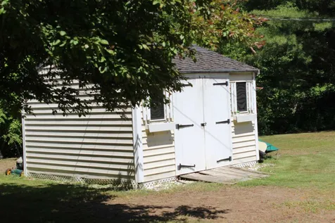 9 Oak Hill Road Hinsdale NH 03451