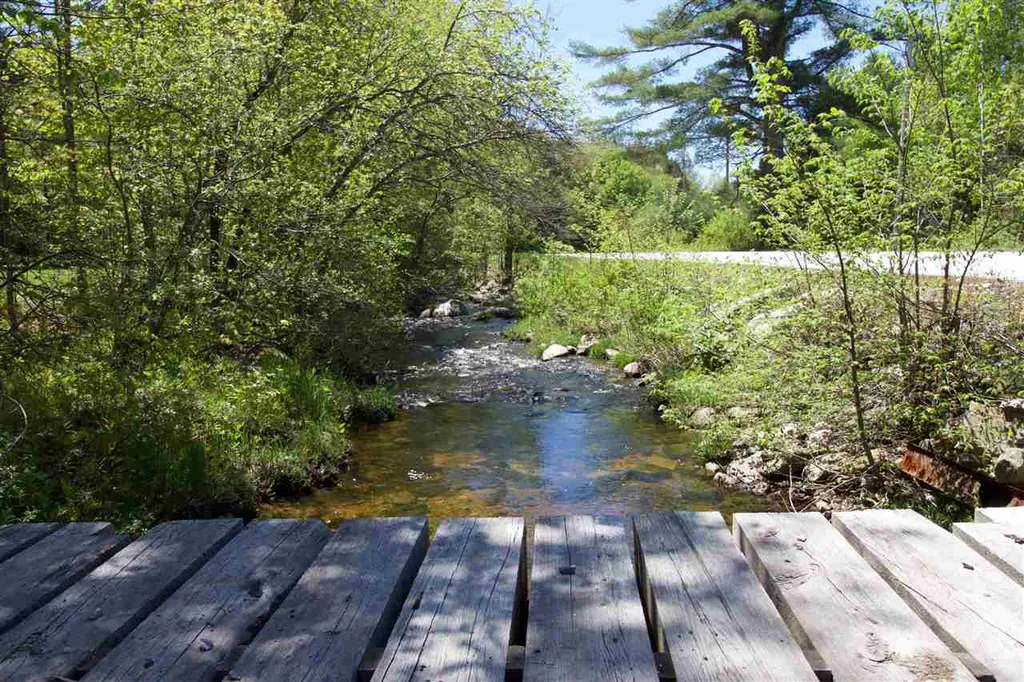 1966 Thompsonburg Road Londonderry VT 05148