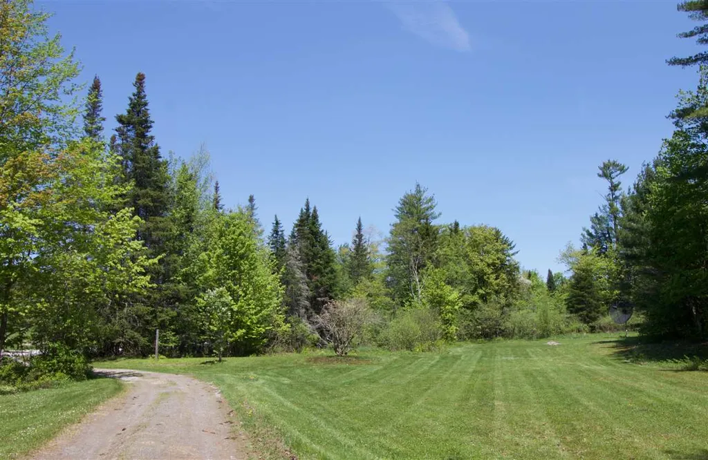 1966 Thompsonburg Road Londonderry VT 05148