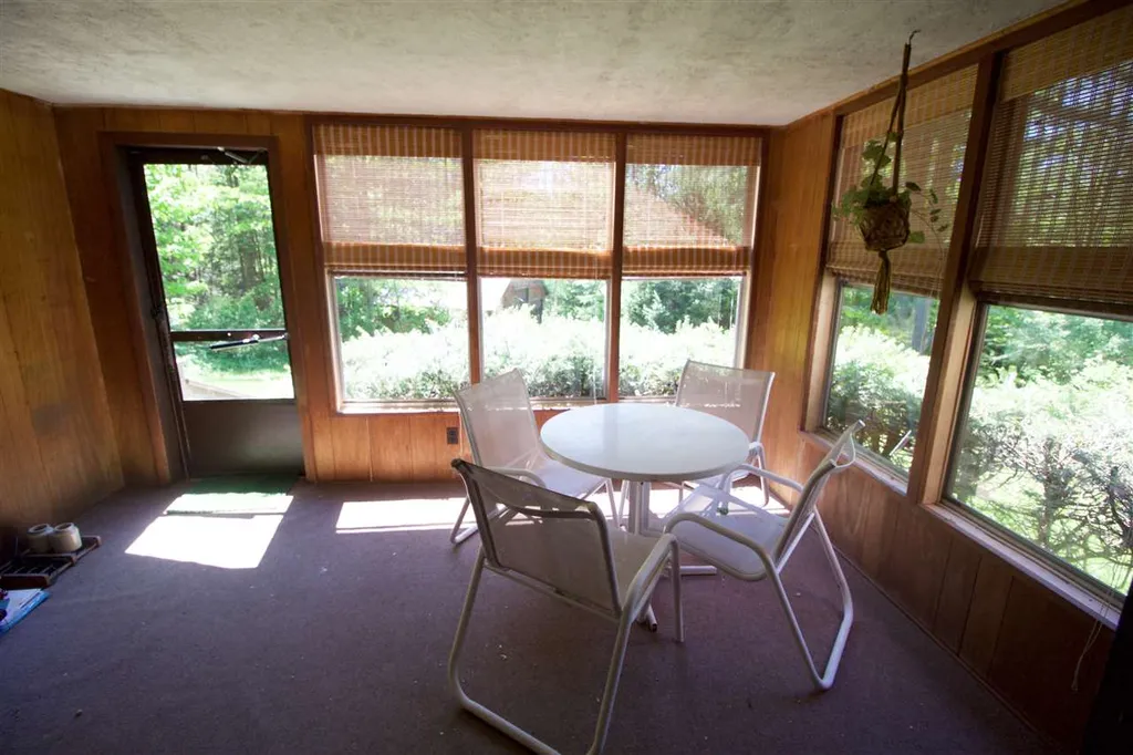 1966 Thompsonburg Road Londonderry VT 05148