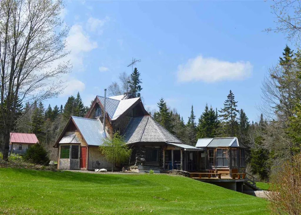 1989 Cabot Plains Road Cabot VT 05647