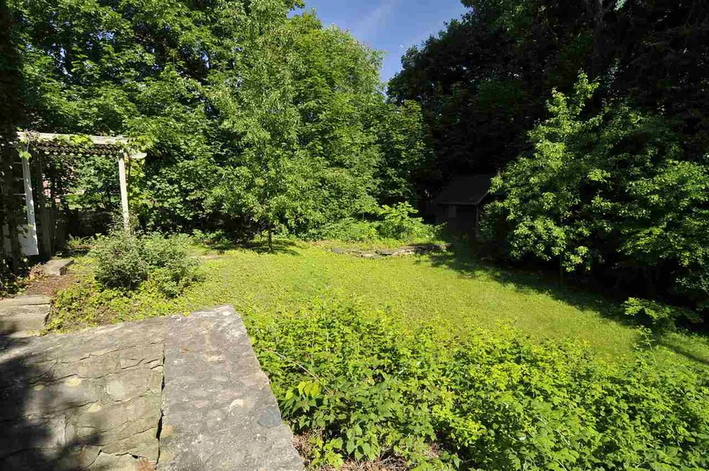 65 Henderson Terrace Burlington VT 05401