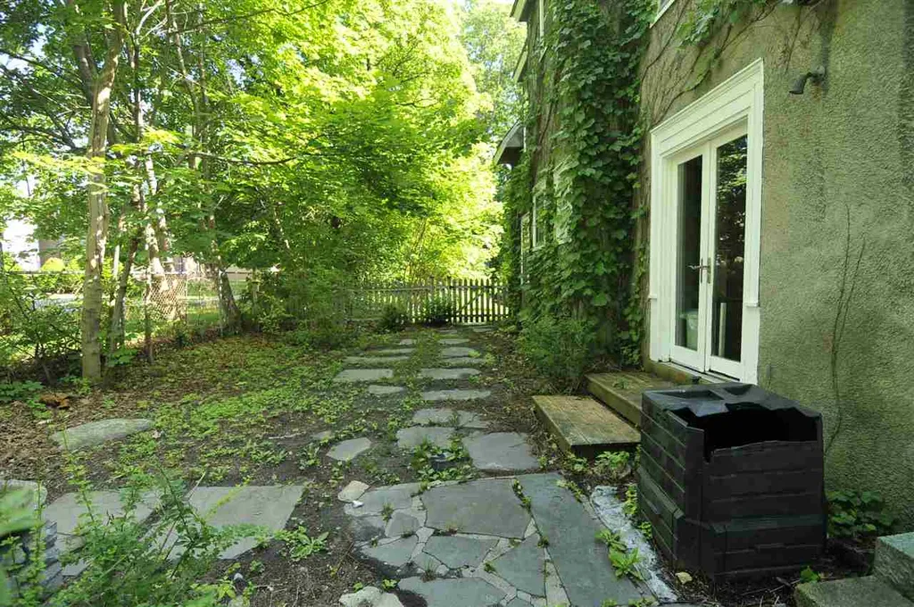 65 Henderson Terrace Burlington VT 05401