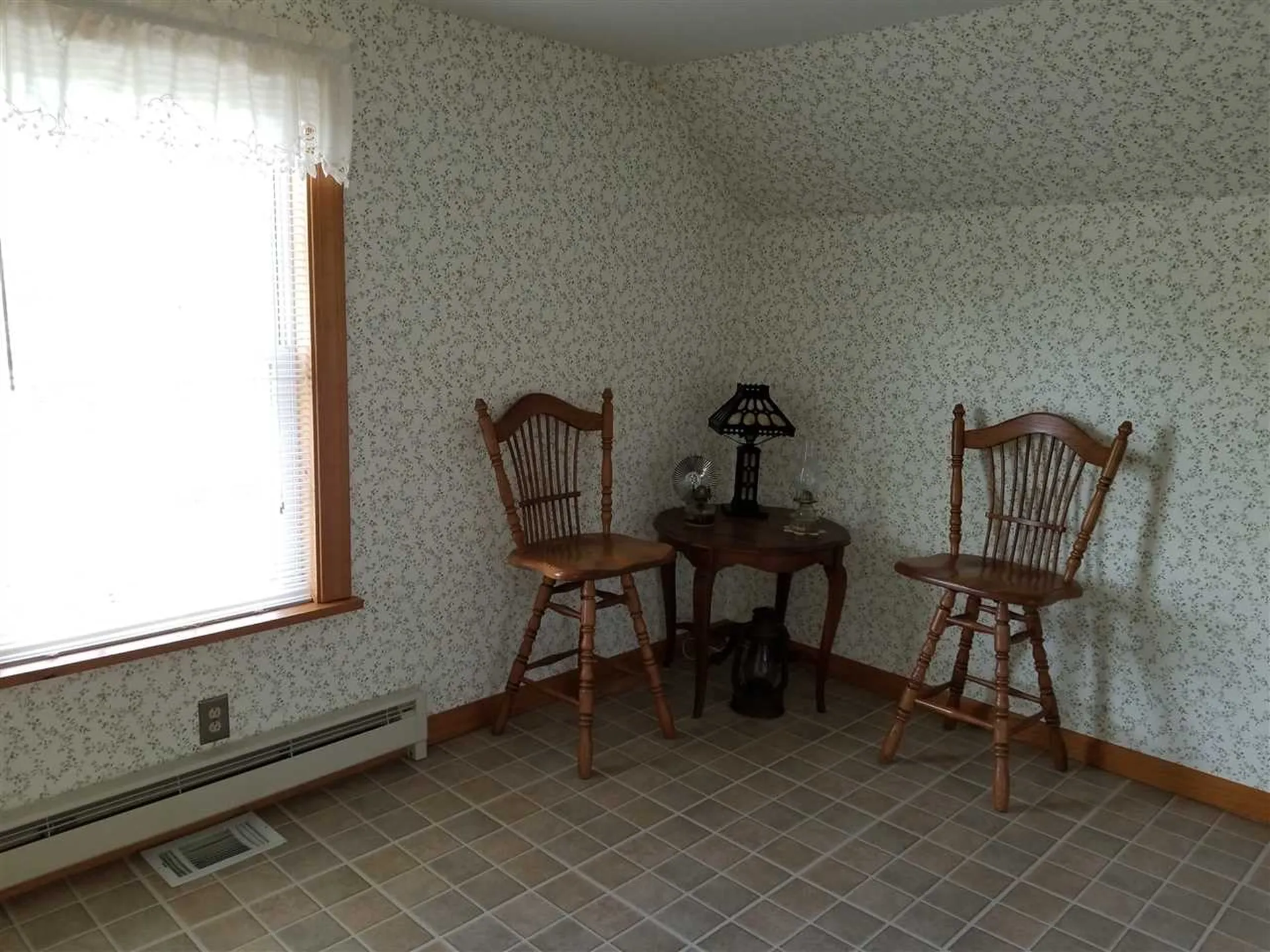 16 Spruce Street Gorham NH 03581