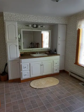 16 Spruce Street Gorham NH 03581
