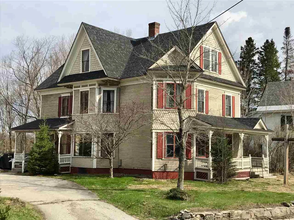 69 Main Street Colebrook NH 03576