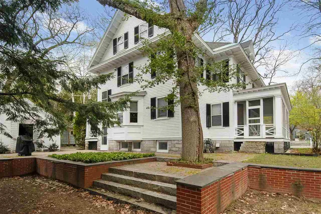 117 Centre Street Concord NH 03301