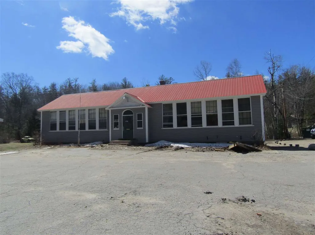 1307 Nh Route 175 Campton NH 03223