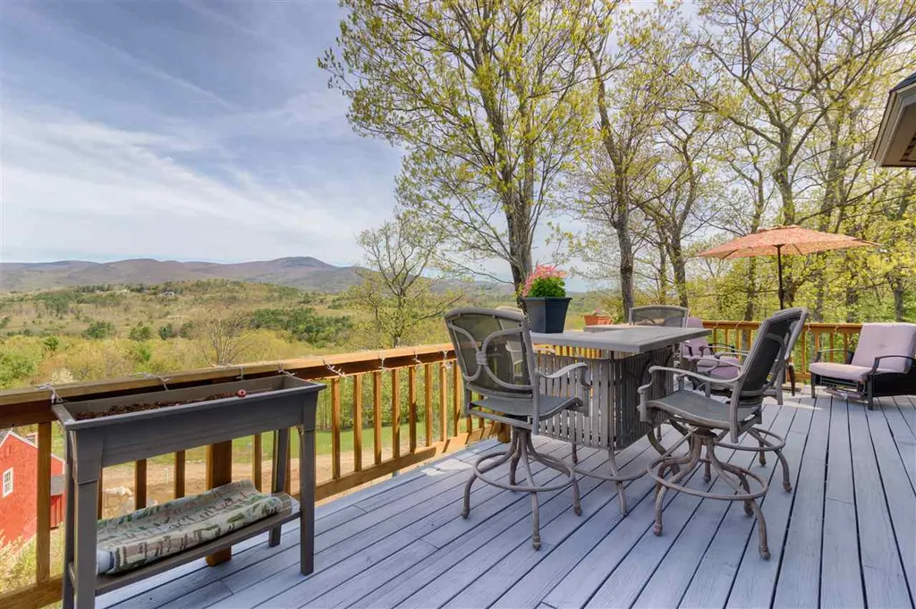 6 Copps Hill Road Tuftonboro NH 03816