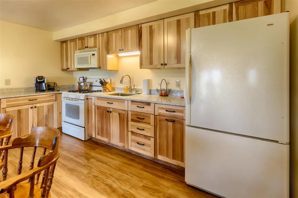 6 Copps Hill Road Tuftonboro NH 03816