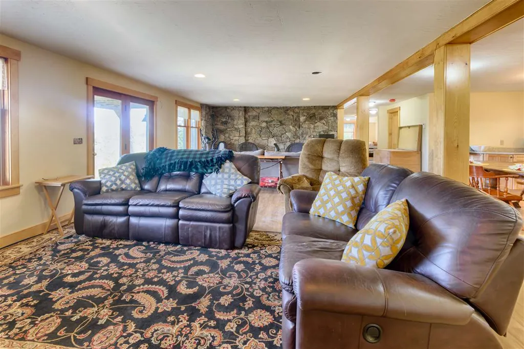 6 Copps Hill Road Tuftonboro NH 03816