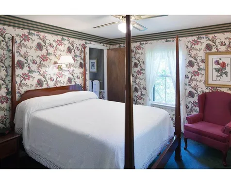 1030 Mayhew Turnpike Bridgewater NH 03222