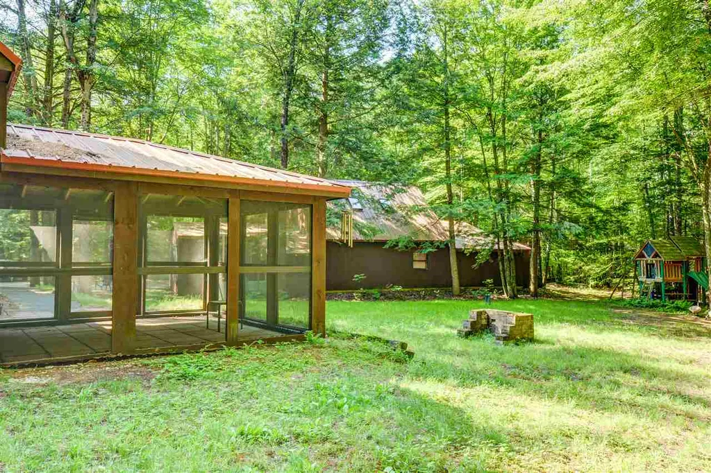 24 Hemlock Road Barnstead NH 03218