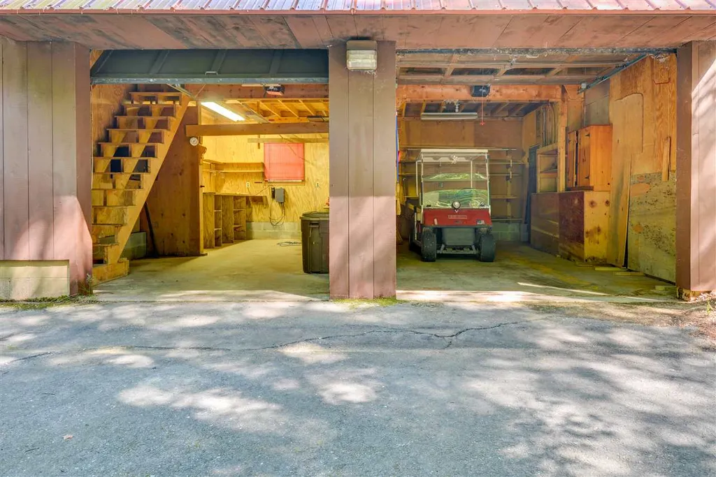 24 Hemlock Road Barnstead NH 03218