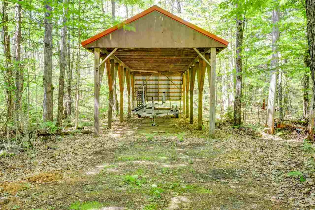 24 Hemlock Road Barnstead NH 03218