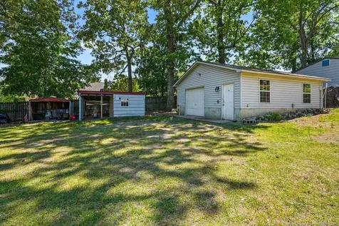 646 Pleasant Loop Fayetteville NC 28311