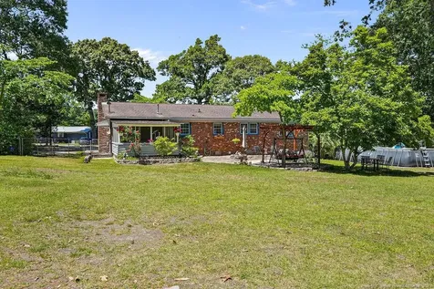 646 Pleasant Loop Fayetteville NC 28311