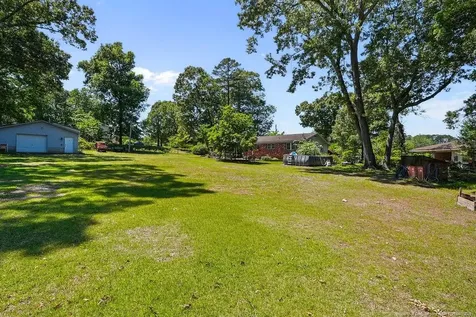 646 Pleasant Loop Fayetteville NC 28311