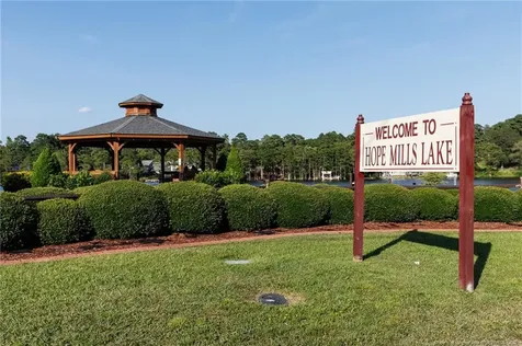 3579 Barbary Bluff Hope Mills NC 28348