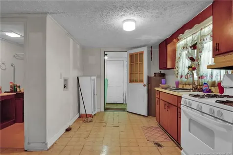 1006 James Street Elizabethtown NC 28337