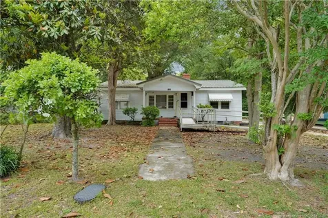 1006 James Street Elizabethtown NC 28337